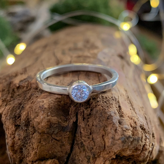 Anillo Dina
